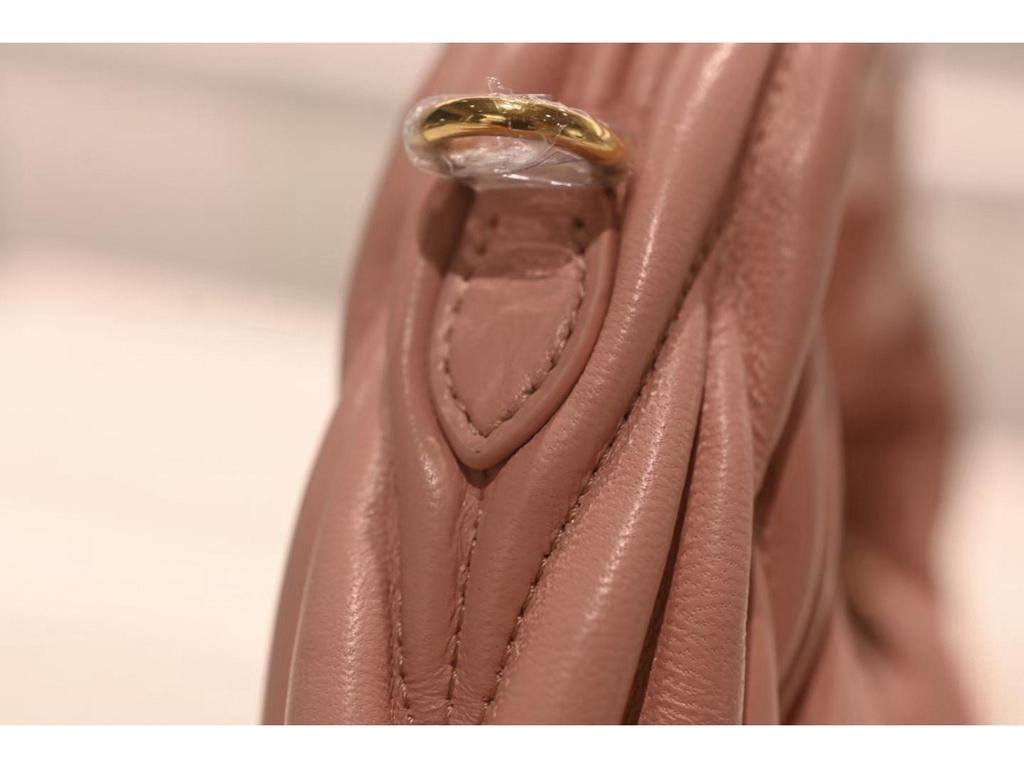 Miu House Lambskin Ruched Dumpling Hobo Bag: Trendy Crescent Underarm Crossbody for Women