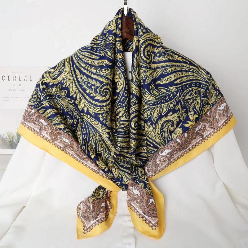 Versatile Shawl Animal Print Black And White Simple Large Square Scarf 90 * 90Cm Simulated Silk Twill Silk Women'S Silk Scarf