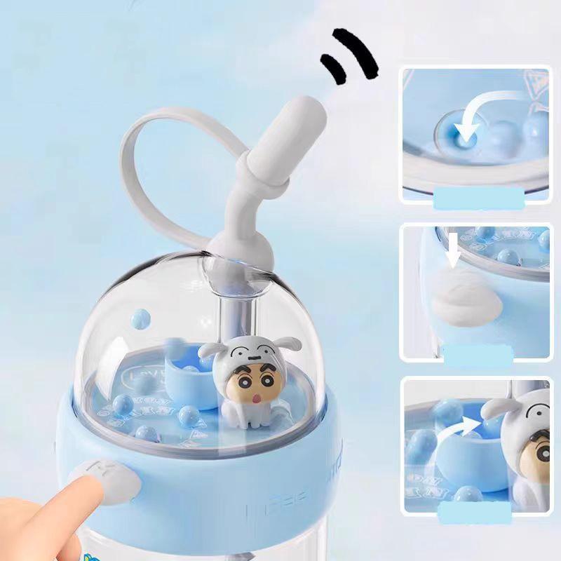 X&W Crayon Shin-Chan Plastic Water Bottle Transparent Straw Cup with Creative Toy Lid Summer Milk Tea Juice Water Cup for Kids