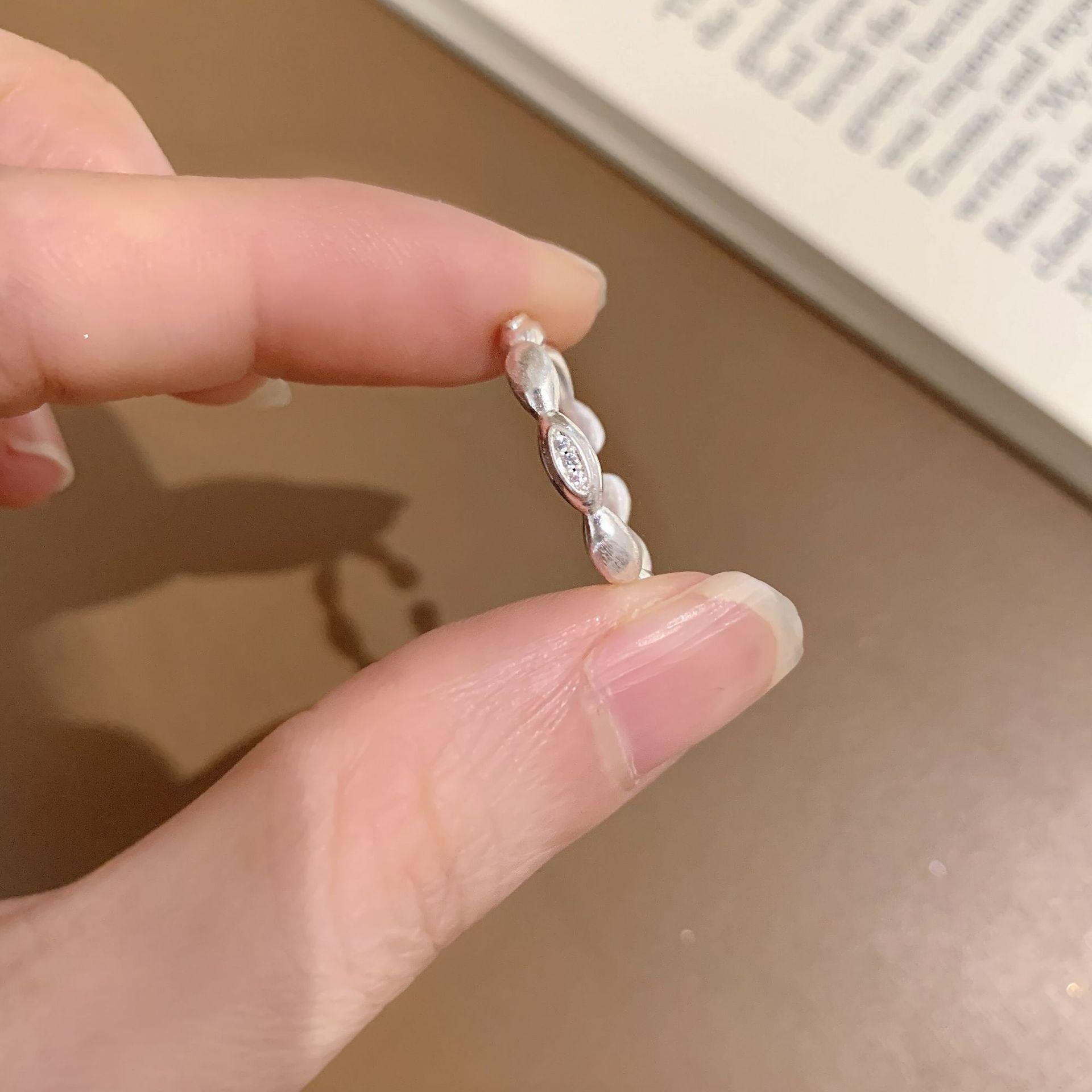 

Элегантное Изысканное Кольцо-Патчворк «Зерно Риса» Регулируемое для Указательного Пальца Женщины Open Adjustable