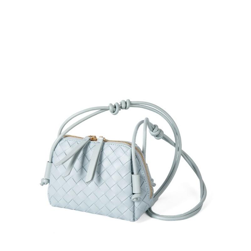 New Korean Version of Niche Design Woven Bag, Simple and Versatile, High-end Sense, Crossbody Shell Bag