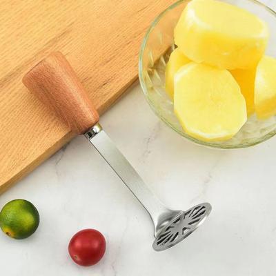 Schiacciapatate in acciaio inossidabile manico lungo in legno per uso alimentare multifunzionale manuale per carote, verdure, alimenti per schiacciare utensili da cucina