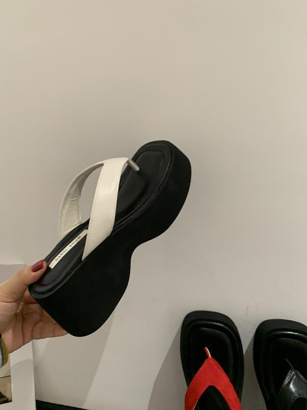 Fashion House Slippers Platform High-Heeled Shoes Lady Rubber Flip Flops Slides Fashion Hawaiian Summer Luxury Shoes House Slippers Plat