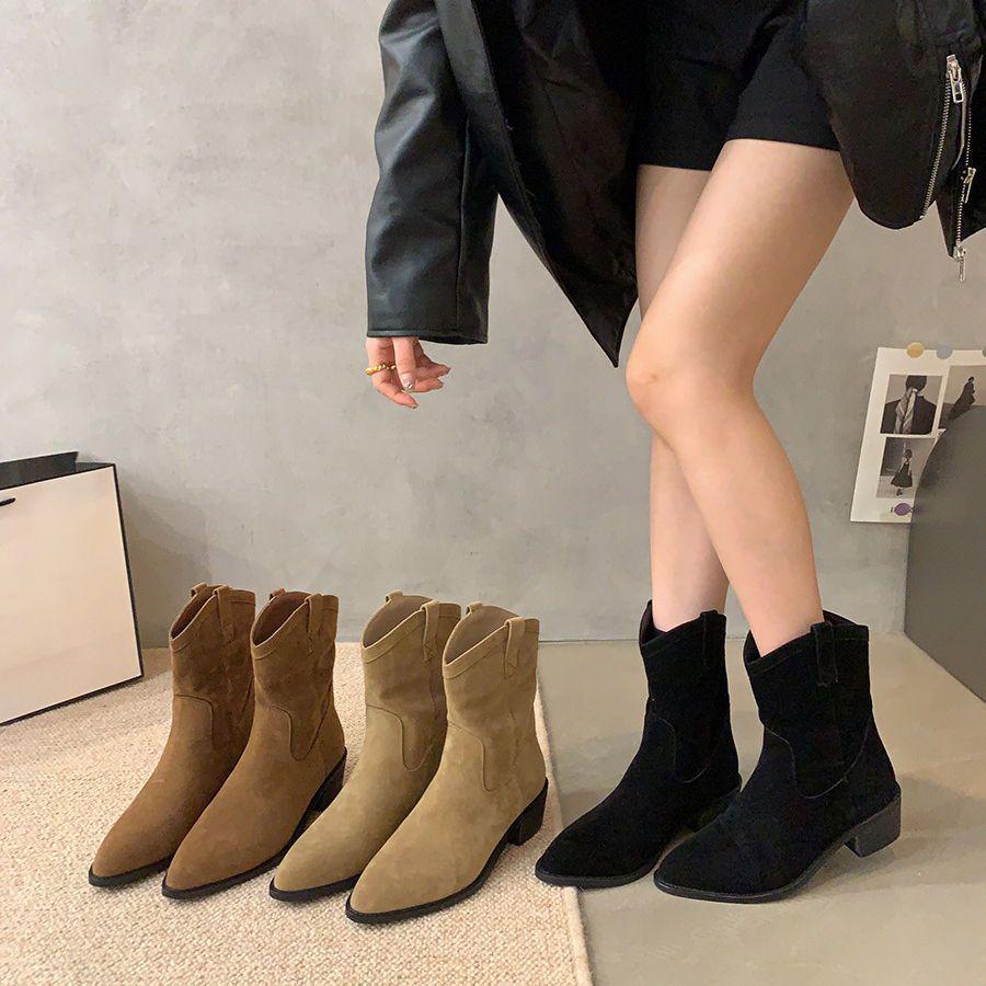 Women's Vintage Brown Western Cowboy Ankle Boots with Chunky Heel and Pointed Toe - V-Mouth Design, Plus Velvet, Autumn/Winter 2025