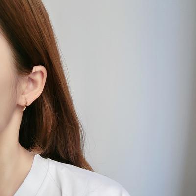 Nischen-Design Ohrringe für Damen mit High-End-Stil Cooler Stil Kurzes Haar Wassertropfen-Ohrringe