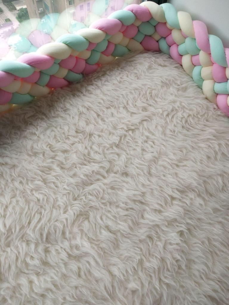 Dänischer Strick Nordischer Knotenball Krippenstoßschutz - 6-Strang-Zopf für Neugeborene