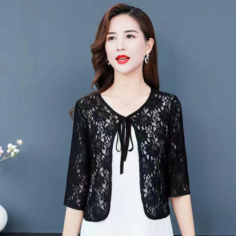 2024 Women's Lace Hollow-Out Short Shawl - Slimming, Versatile Sun Protection for Spring/Summer/Autumn