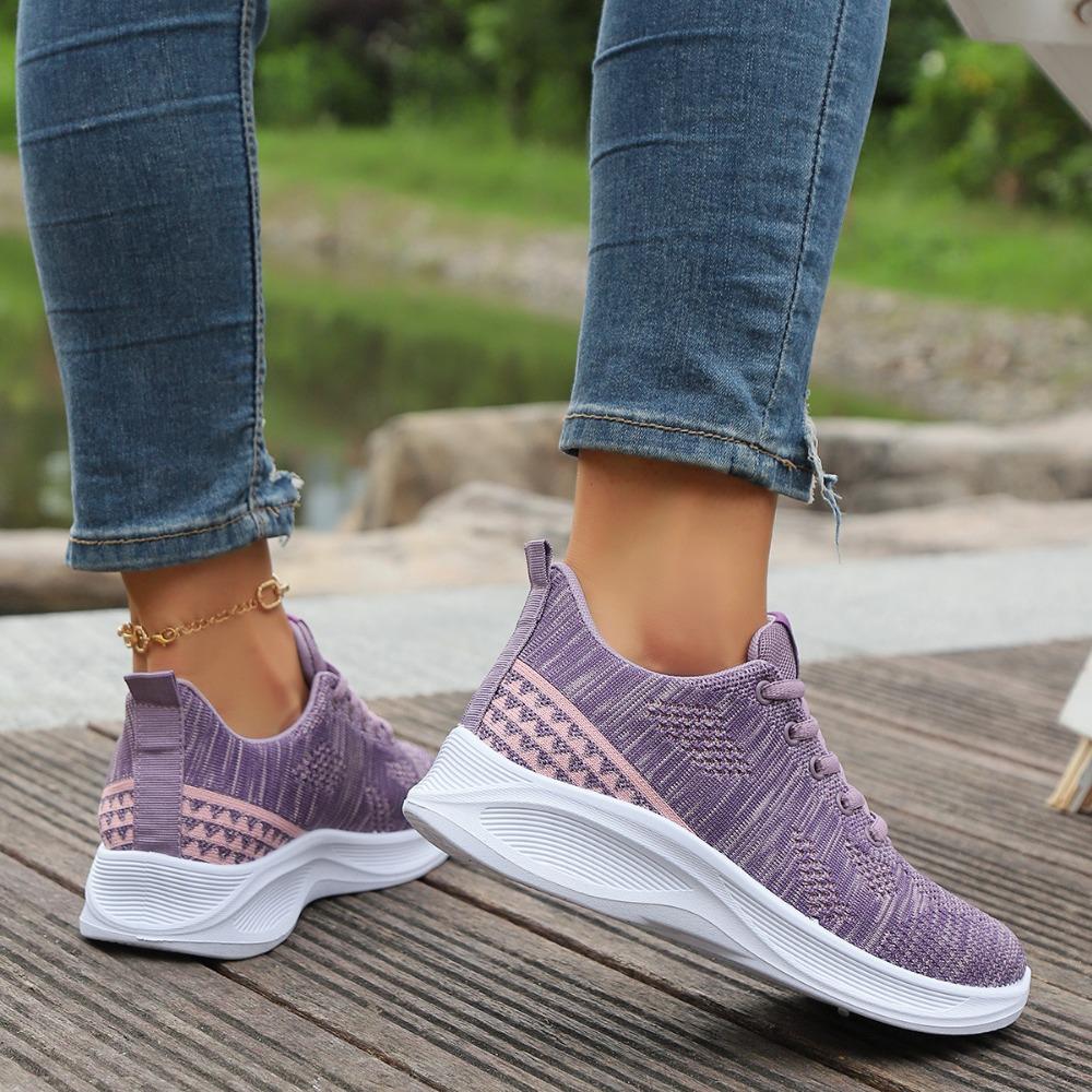 Fashion 2024 Spring New Ultra-light Running Shoes Sports Women's Shoes Mesh Non-slip Breathable Soft-soled Lightweight Casual Shoes