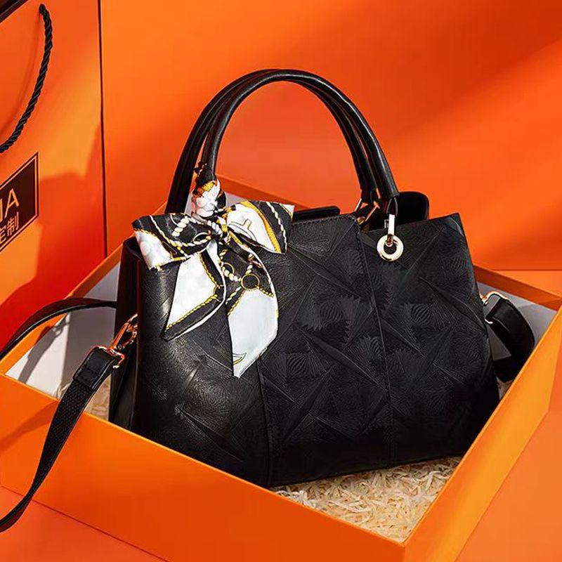 Mother's Day Large Capacity Crossbody Handbag for Women: Practical Fashion Gift for Moms & Mother-in-Laws