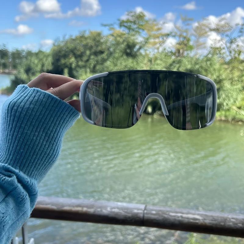 1 Piece Womens Oversized Glasses Lightweight Easy Carry Perfect for Skiing Photography Fashionable Sun Protection