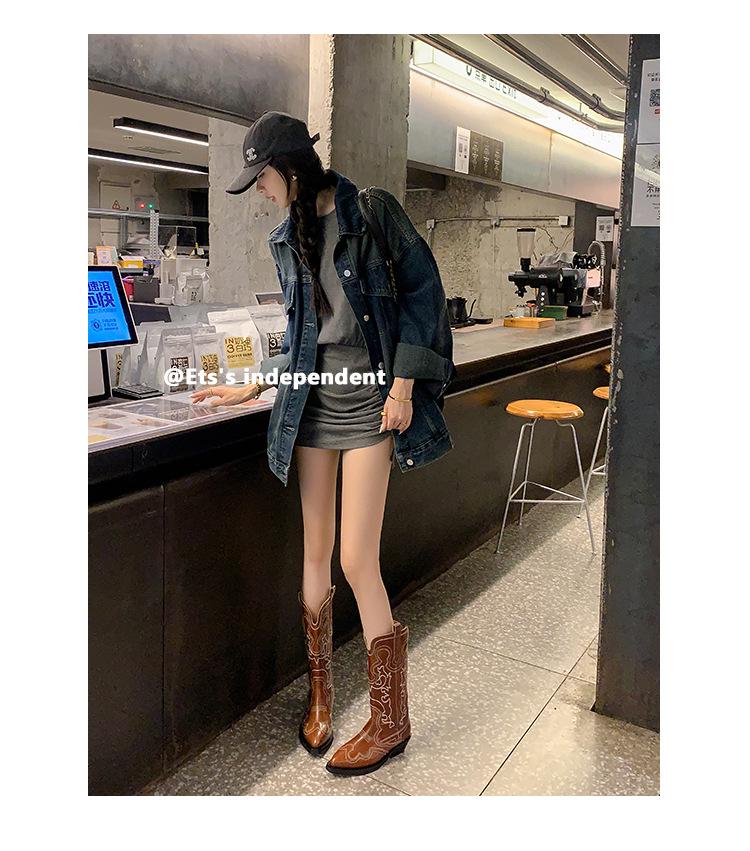 French Black & White V-Neck Embroidered Cowboy Boots, Mi Jie Style, Medium-High Tube, European & American Women's Short Boots