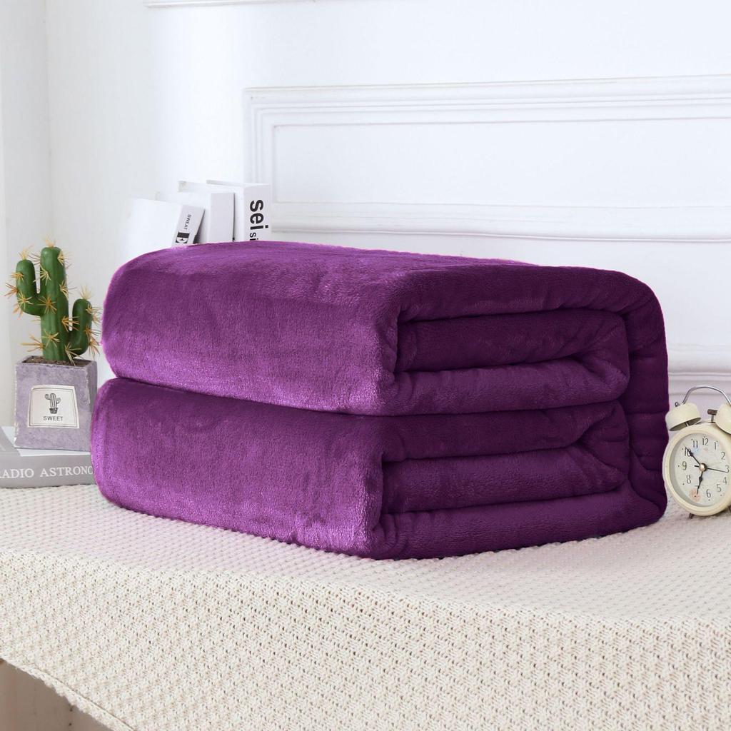 Solid Color Cloud Mink Flannel Blanket - Perfect for Office Naps and Air-Conditioned Rooms