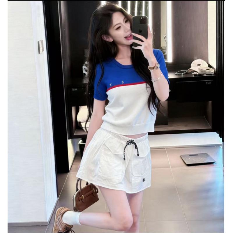 Miu Style High-Quality Embroidered Color-Block Knit Short-Sleeve Top for Summer 2026 - Simple, Casual, and Versatile for Trendy Girls