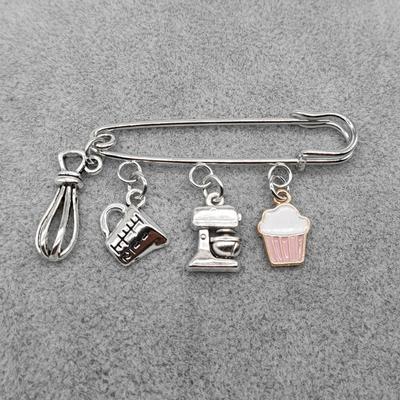 Fashion Kitchen Brooch Recipe Cake Baking Pendant Charm Chef Bread Maker Brooch Cake Maker Pin Jewelry Gifts