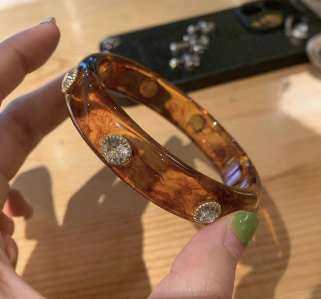 Pulsera geométrica de acrílico chic europea y americana – Joyería de mano elegante, versátil y de alta gama