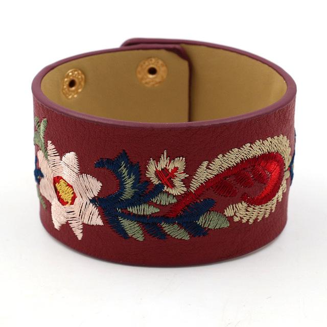 New Fashion Pu Leather Brodered Personality Brede Armbånd & Armbånd Dame Armbånd Multi-Color