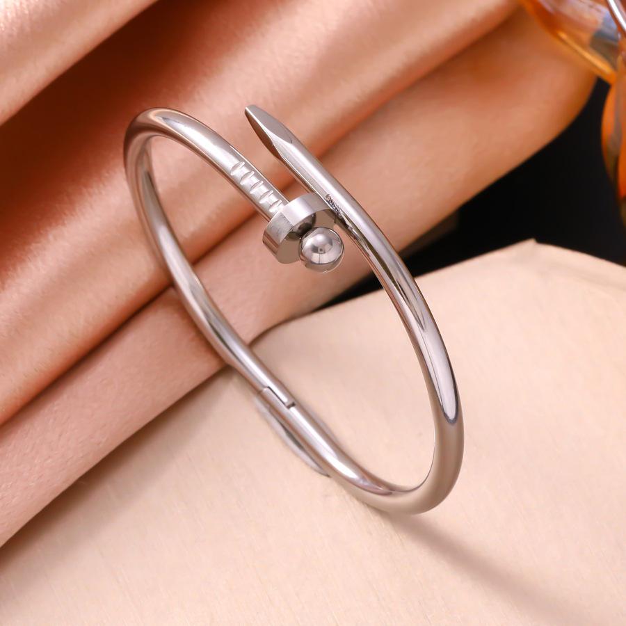 Stylish Non-fading Titanium Steel Openable Micro-inlaid Bracelet – Exquisite, Versatile, Light Luxury Style