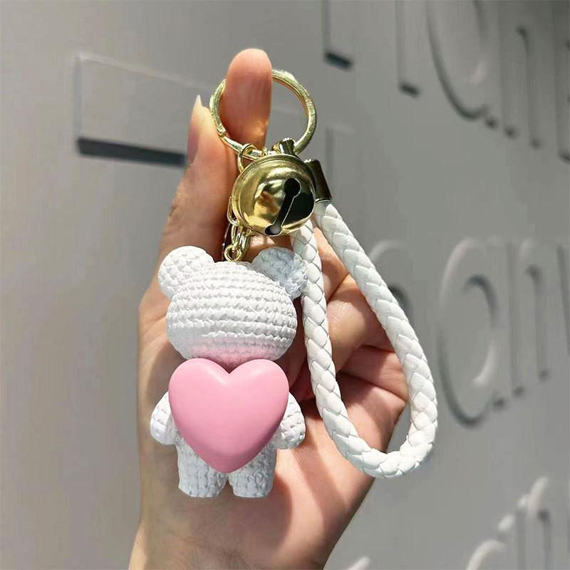 

Lovable Cartoon Bear Keychain Resin Charm Ideal For Party Favors And Gifts білий