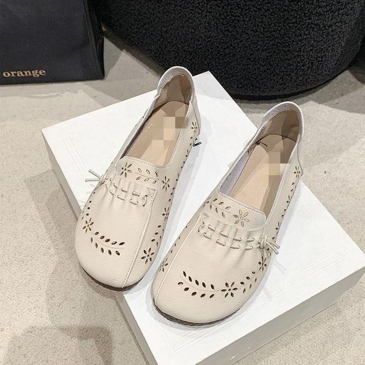 Soft sole soft surface hollow new spring and summer new foot breathable shoes comfortable non-slip single shoes