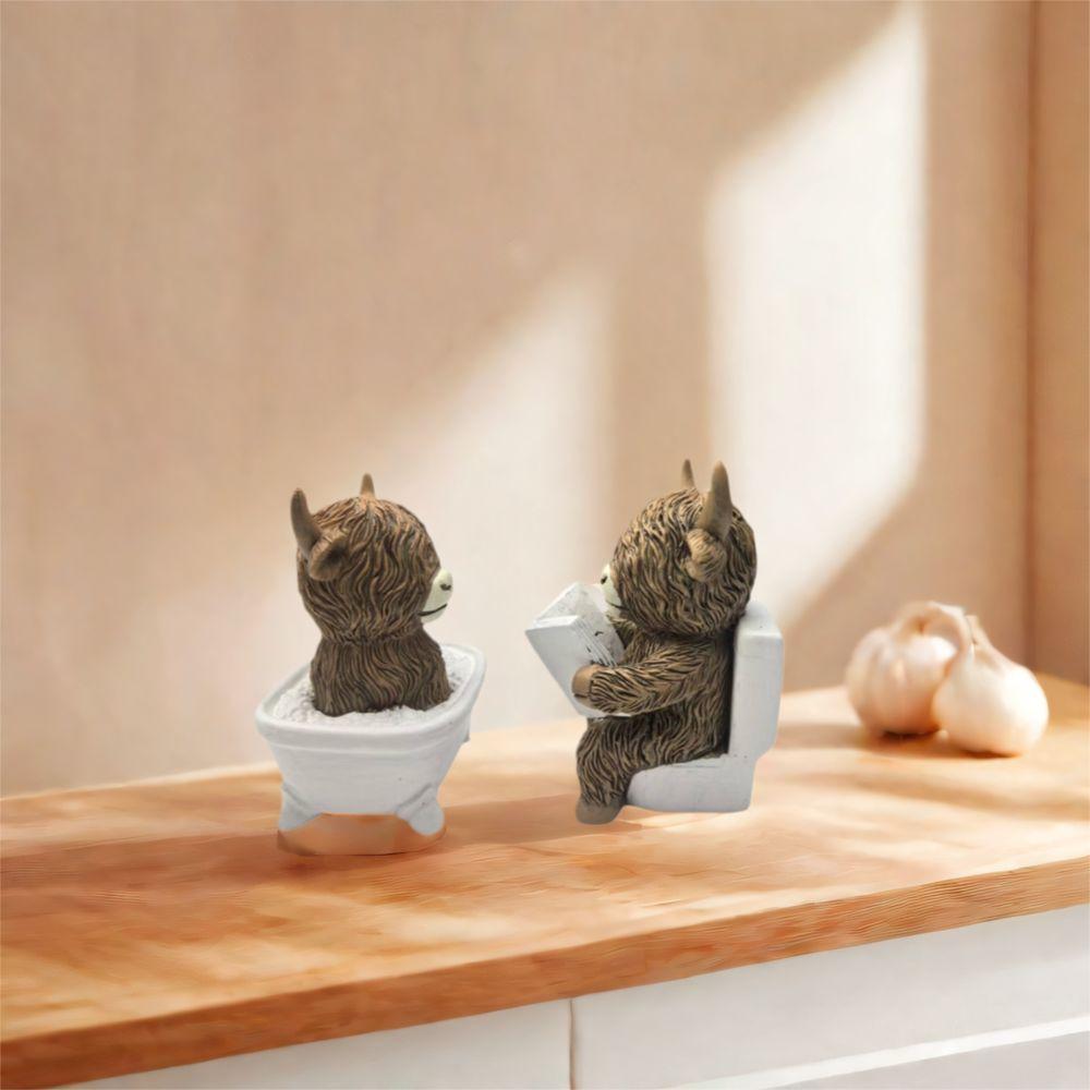 Funny Resin Highland Cow Statue Decorative Cute Cow Mini Figurine Realistic Animal Sculpture Ornament Farmhouse