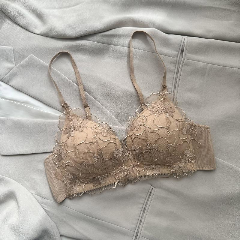 Rench Lace Underwear, Small Breasts Show Big Gathering, No Steel Ring Soft Support, Comfortable and Sexy Pure Desire Underwear