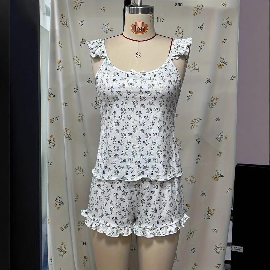 Set Estivo Carino da Donna con Canottiera e Pantaloncini - Pigiama Dolce Senza Maniche da Celebrità di Internet