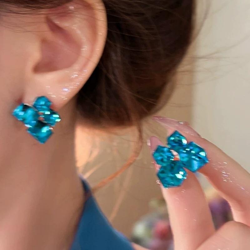 Color sugar cube crystal stud earrings women's light luxury niche design high-end earrings fresh and sweet fashion new earrings