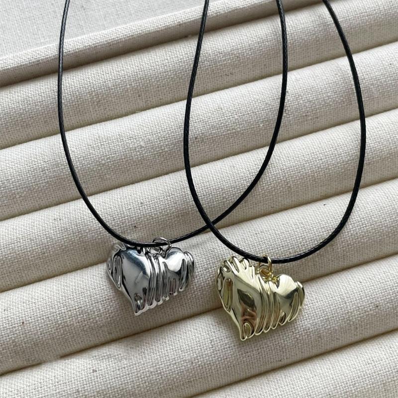 Fashion Love Heart Pendant Necklace Black Leathers Rope Choker Neck Chain Elegant Clavicle Chain Necklace Party Jewelry