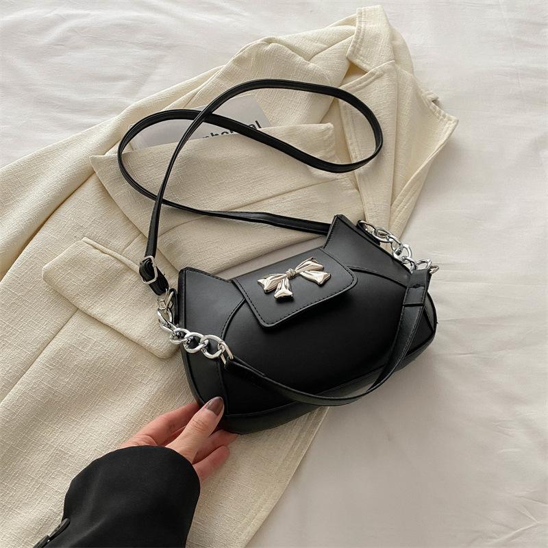 

Новая персонализированная сумка-мессенджер, нишевая дизайнерская сумка, весенняя женская красота 2024 года, простая повседневная сумка через плечо, женская сумка чёрный