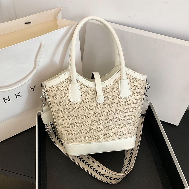2025 Women's Large Capacity Summer Straw Bucket Shoulder Bag - Versatile Niche Design Tote