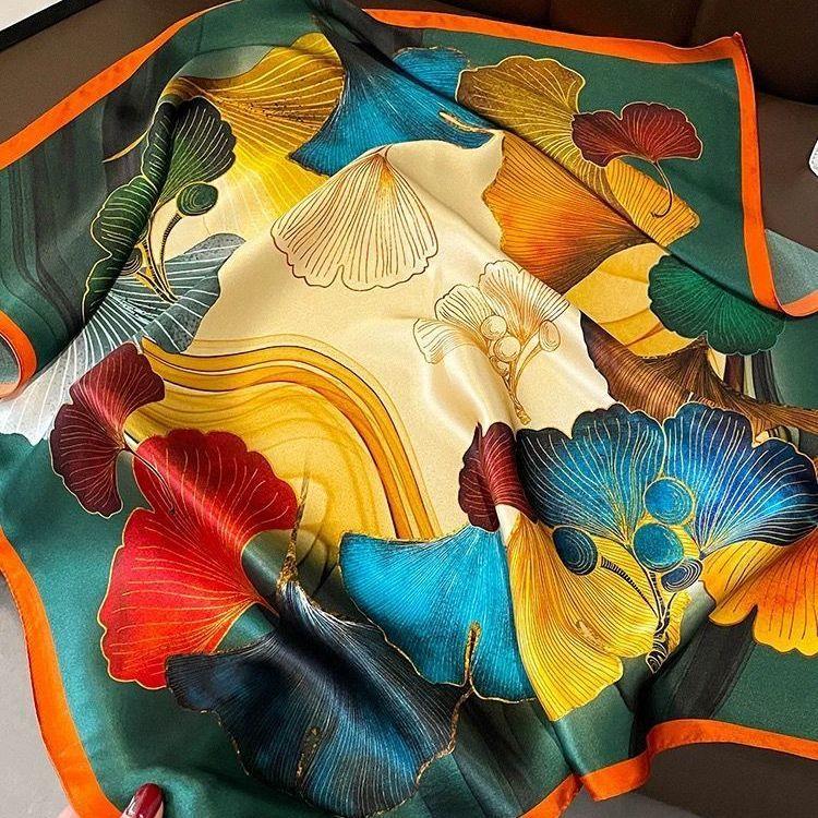 Damen Chinesischer Stil Retro Wald-Print Seidenähnlicher Kleiner Quadratischer Schal | Frühling & Sommer Halsschutzschal für Damen