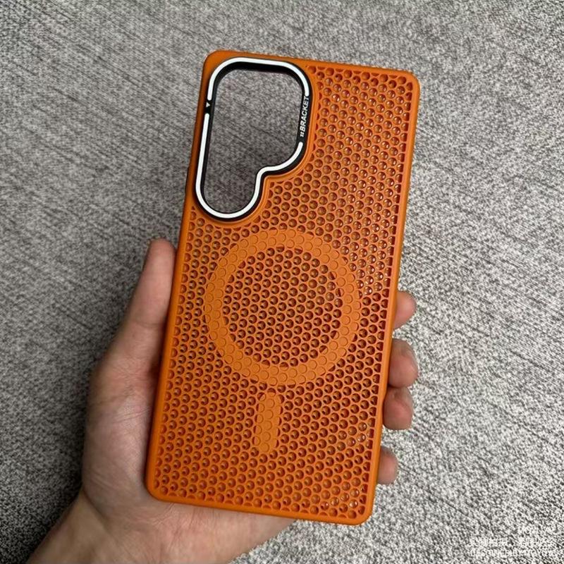 Hollow honeycomb heat dissipation suitable for Samsung s11ultra mobile phone case lens holder s11ultra magnetic protective case