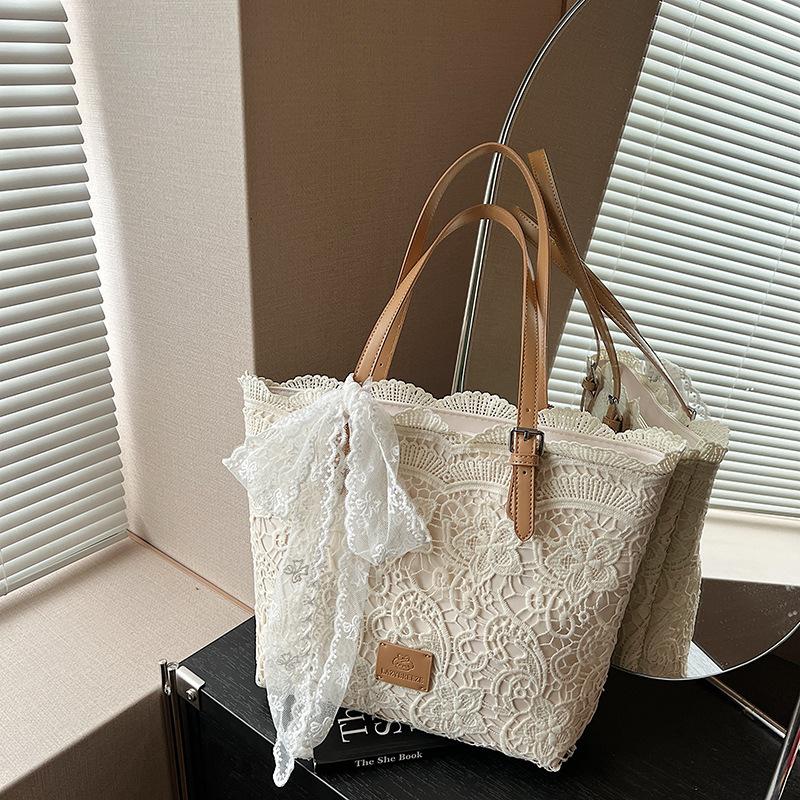 Nuova Borsa a Mano in Pizzo Coreano Donna Grande Capacità Borsa Shopping Borsa a Spalla Ricamata Retro Estiva per Viaggio Borsa da Spiaggia Tote