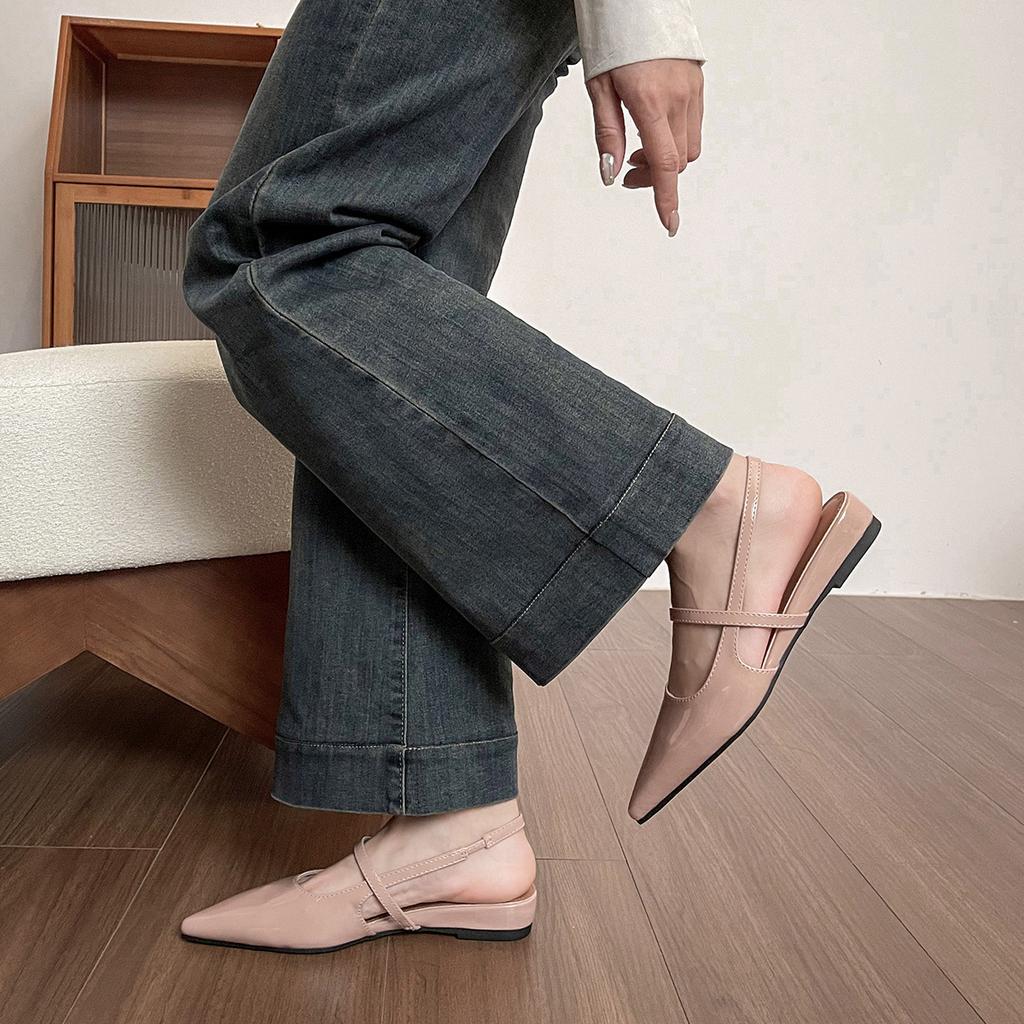 French Beautiful Patent Leather Toe Flat Back Air Sandals Women's 2025 New Fashion and Versatile One-line Shoes with Pointed Toes