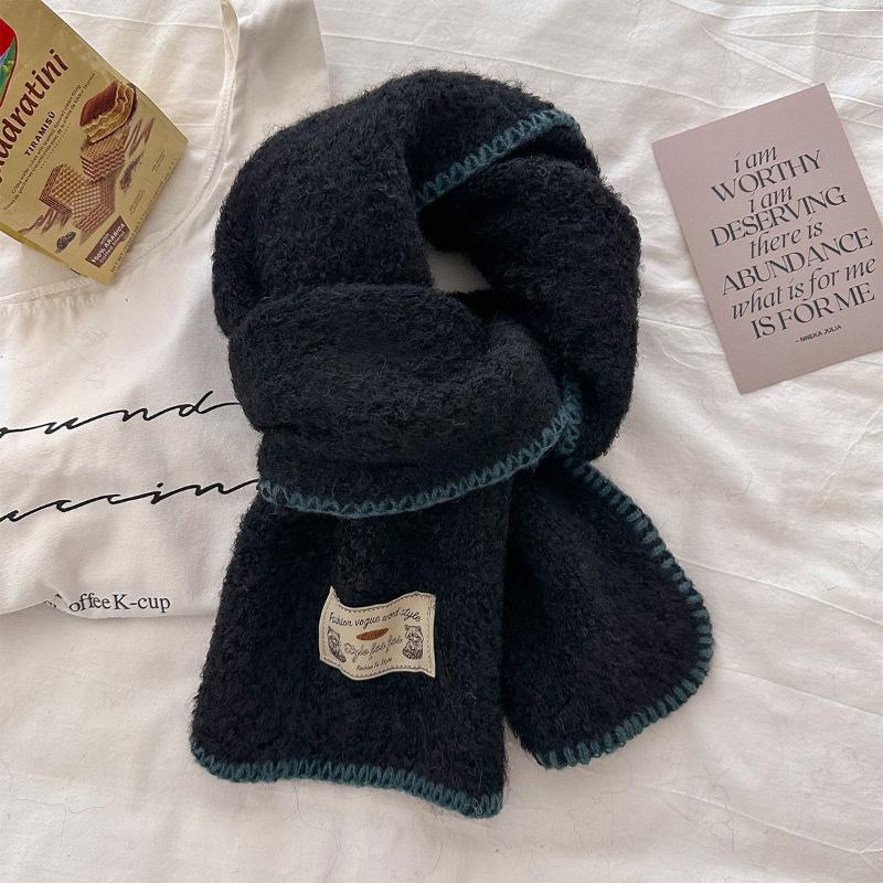2024 New Retro Autumn and Winter New Warm and Knitted Neck Scarves
