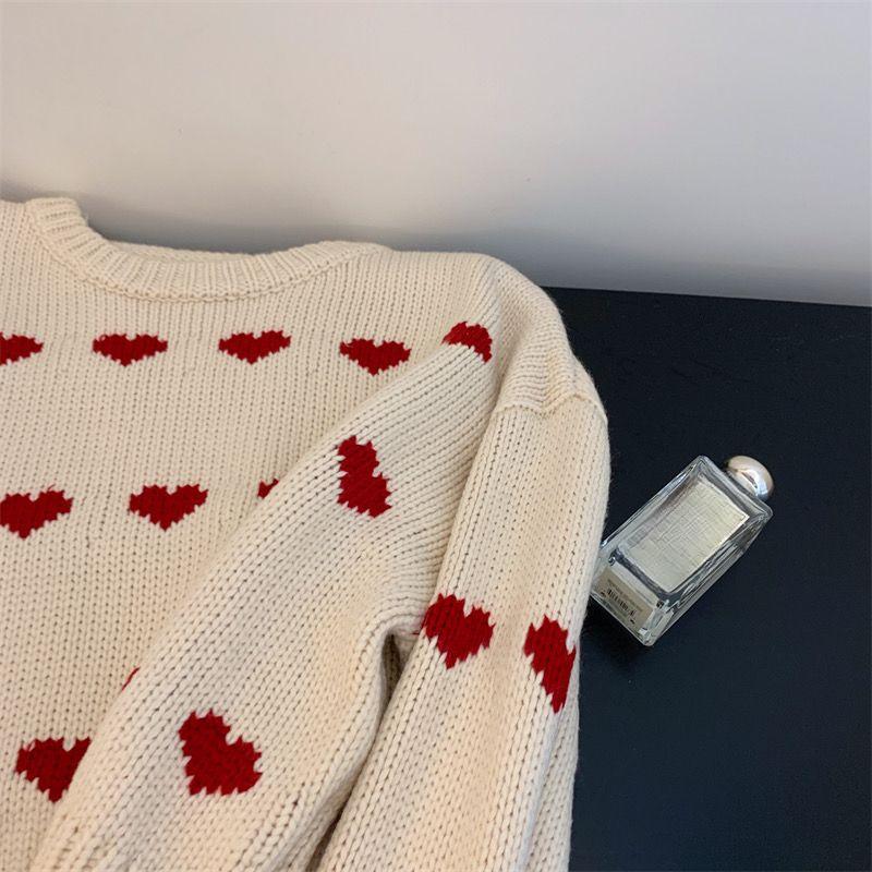 Women's Autumn & Winter Sweet Cute Heart Fashion Jacquard Sweater Lazy Loose Crew Neck Knit Top Short Style