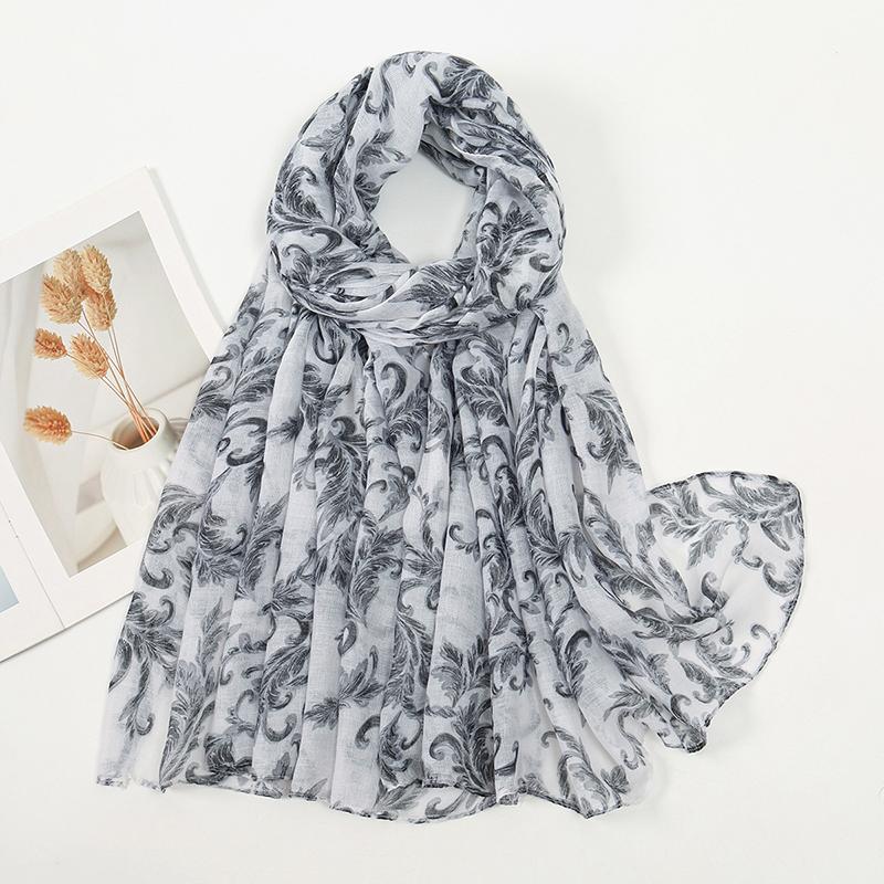 Elegant Women Retro Silk Scarf Print Wrap Shawl Lady Bandanas Hijab Boho Beach Long Scarve Pareo Headscarf Fashion Korean New