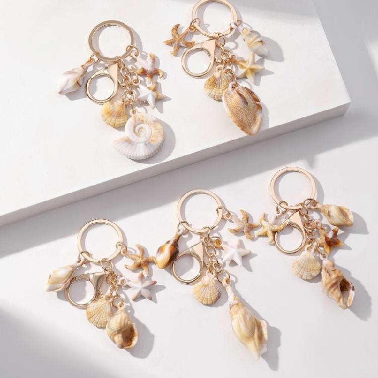 Exquisite Shell Keychain Conch Starfish and Star Pendant Keyring Bag Decoration Fashionable Beach Vacation Accessory