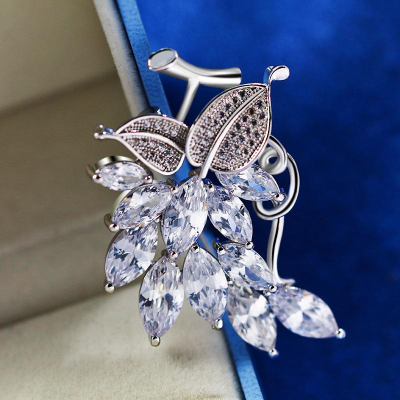 Bo Xin Yun Copper Zircon Crystal Flower Brooch Pin - Fashion Grape Cluster Corsage Coat Accessory