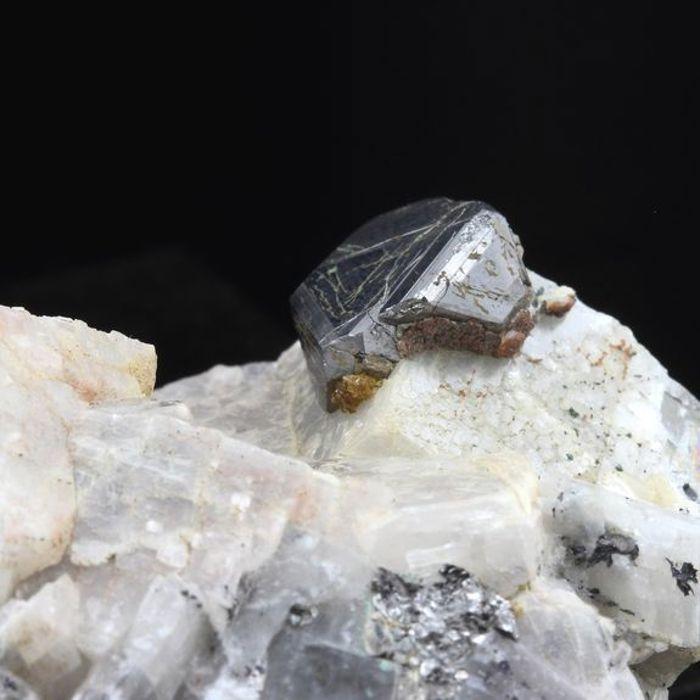 Pierres et Minéraux. Carrollite. 411.5 ct. Kamoya South II Mine, Haut-Katanga, Congo.