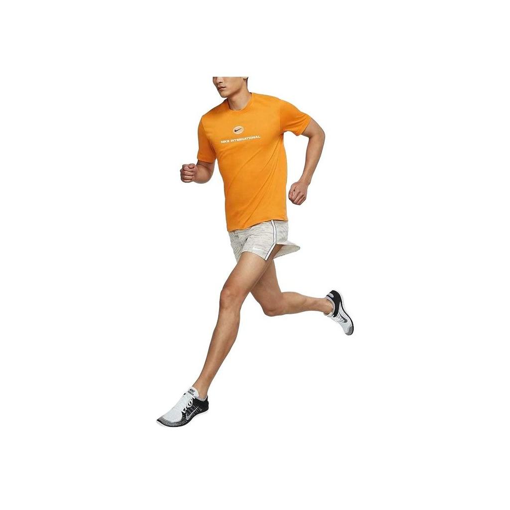 Nike Heritage Solid Crew Neck Casual Sport Short Sleeve Tee Men Tops Light-Curry-Yellow DM5440-738