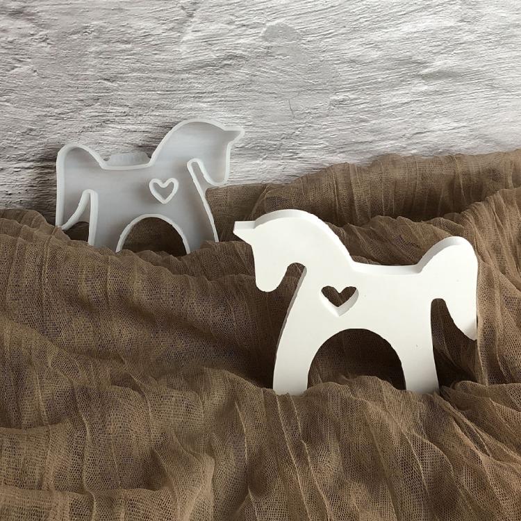 Sweet Mini Ponies Shape Silicone Mold Horse Hollowed Heart Figurine Mould For DIY Cement Statue And Resin Craft Projects