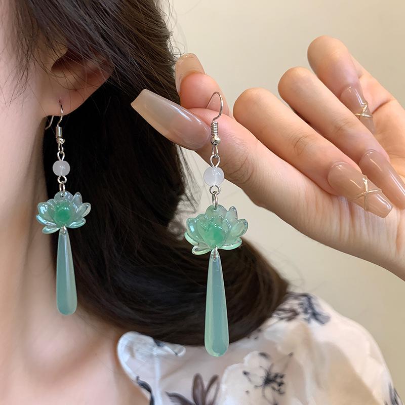 Chinese Medieval Style Chalcedony Lotus Tassel Earrings