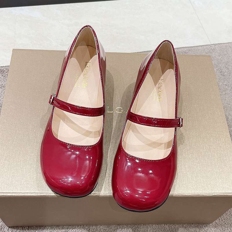 Vintage Mary Jane Leather Shoes Women's French Round Head 2025 Spring and Summer New High Heels Fairy Style Small Leather Shoes Flat Bottom