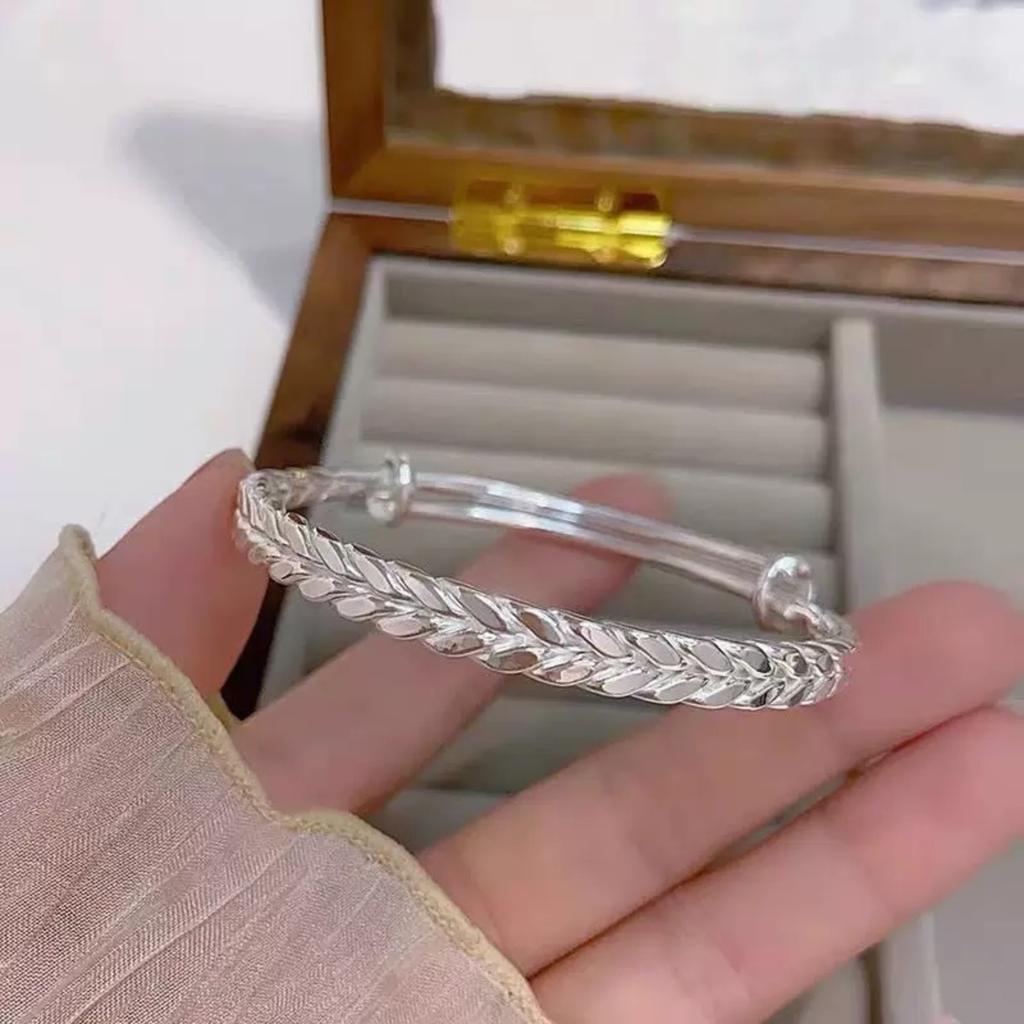 Armbänder für Frauen: Designs