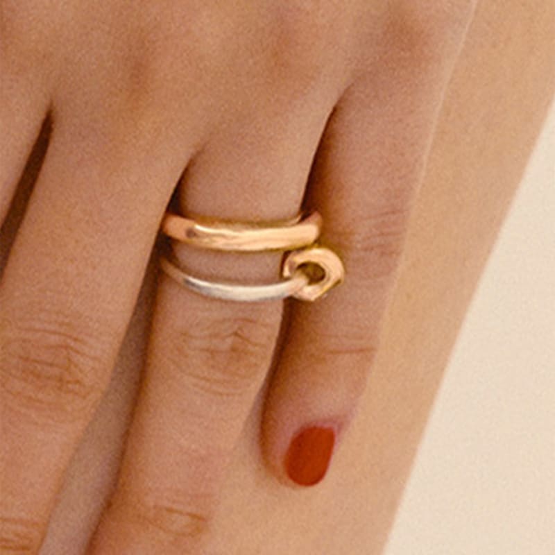 COLLECT SYNERGY white topaz donut link combi ring