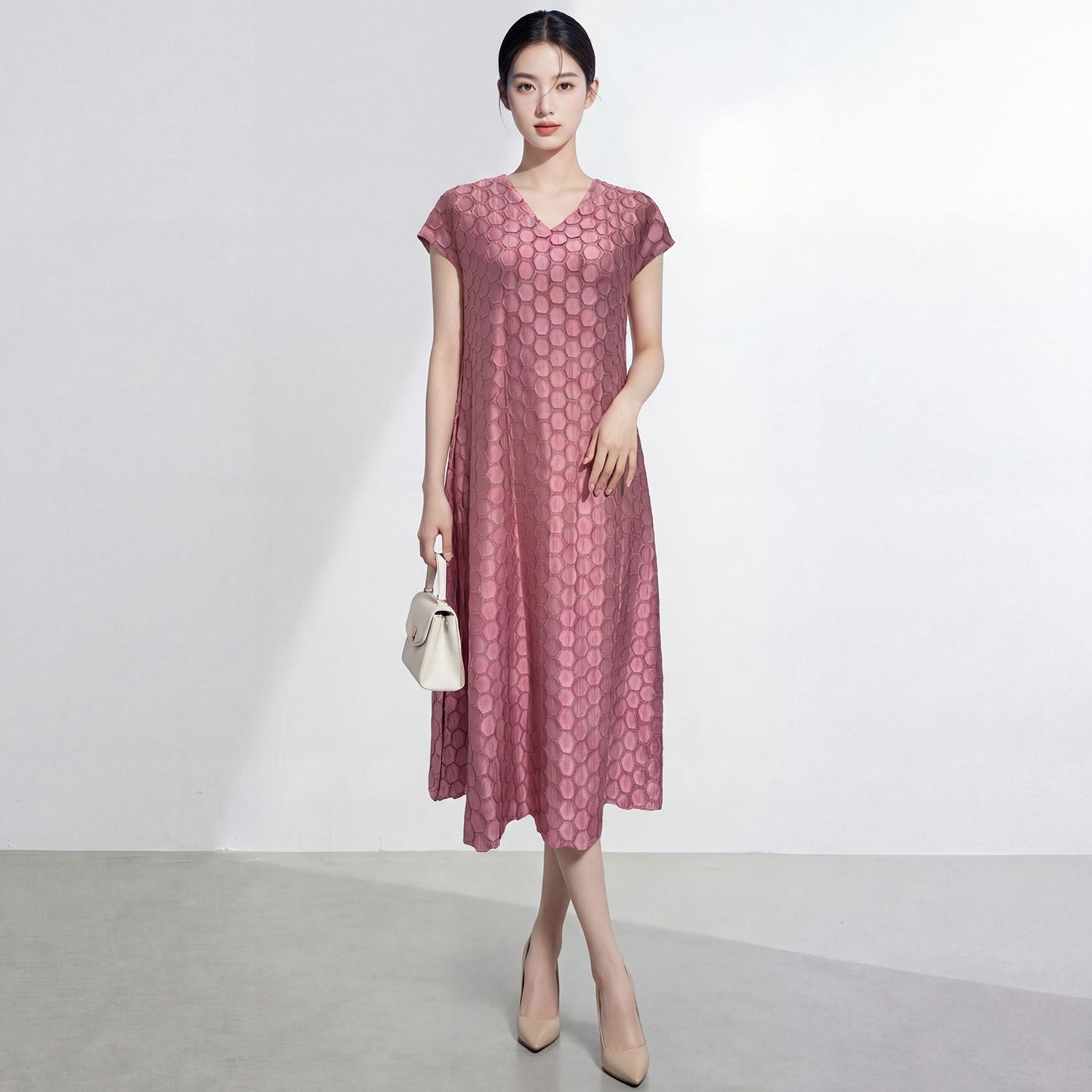 

High-Quality Texture Pleated Skirt Dress - Summer Short Sleeve, Loose Fit, Plus Size, Gentle, Dignified Style for Women One Size рожевий