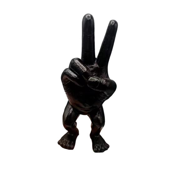 Legged Two Finger Figurine Resin Scissor Gesture Statue Sculpture Home Office Desktop Bookshelf Decoration Ornament Christmas Festival Gift