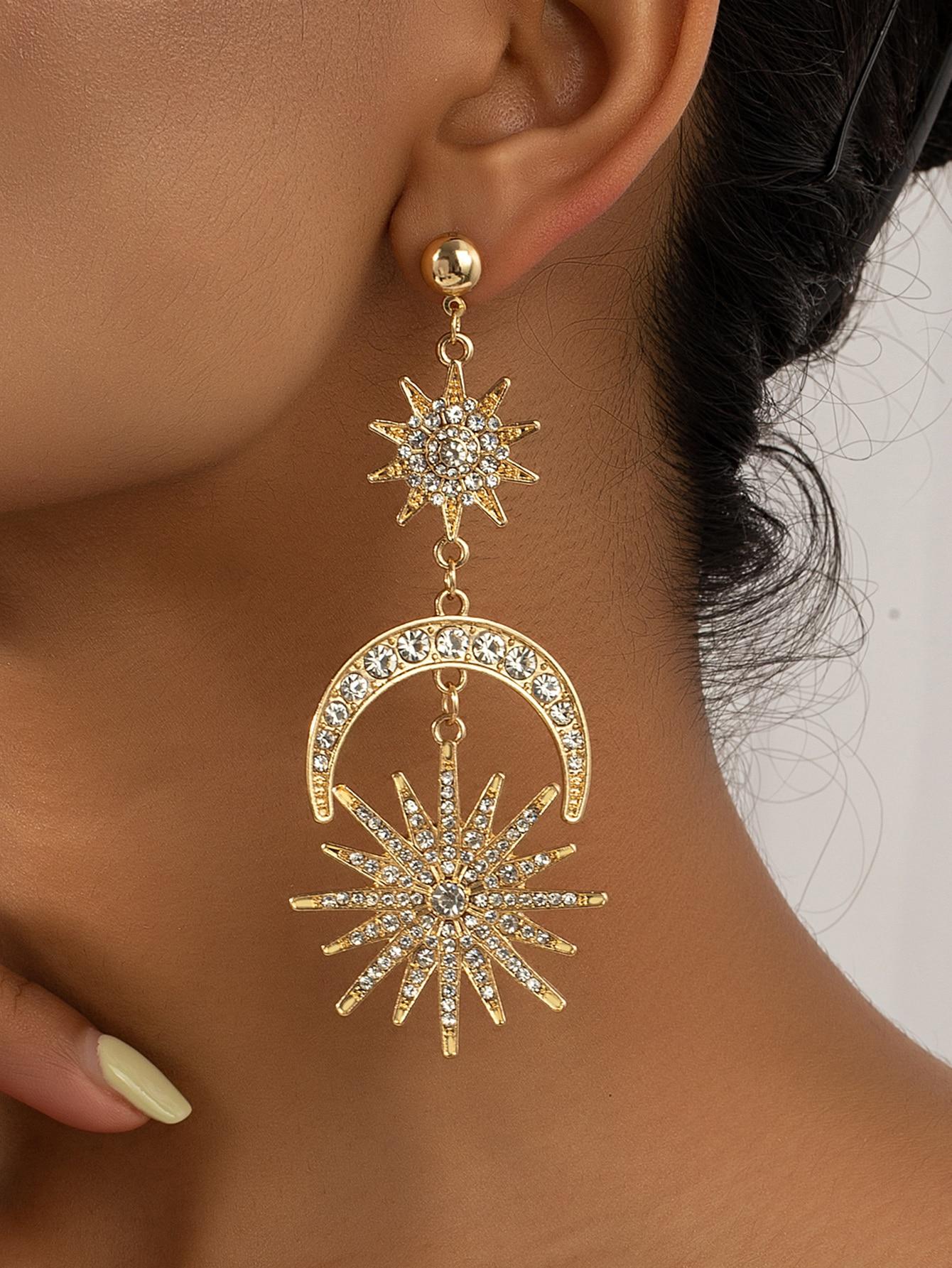 

A pair of rhinestone sun and moon pendant earrings, suitable for daily wear and holiday gifts one-size