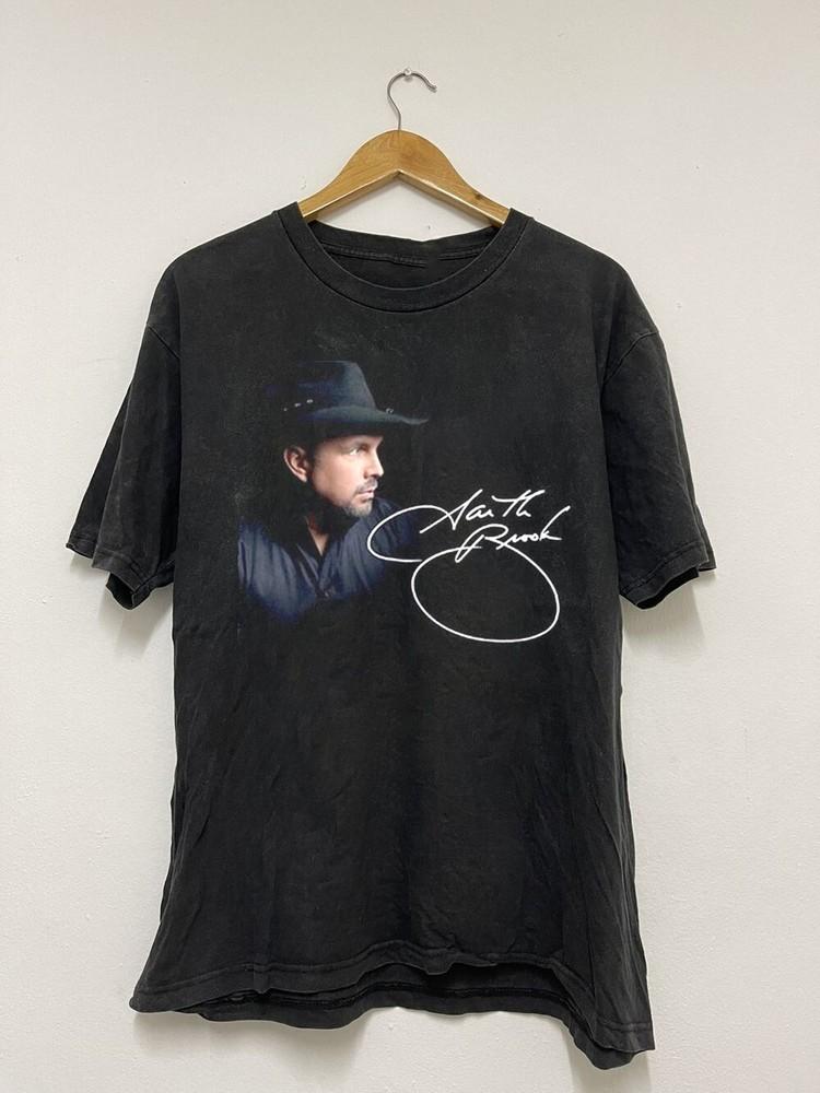 

Signature Garth Brooks Country Music Black Size S-4XL Gift For Fan Shirt Unisex T-Shirt XXXXL